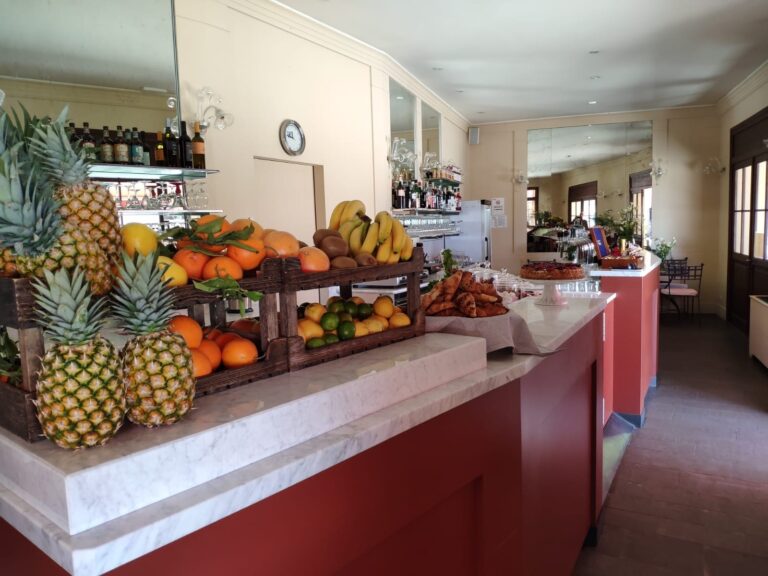 The breakfast buffet, Castel Brando