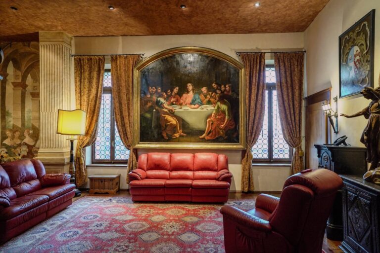 Emperor House, Castel Brando