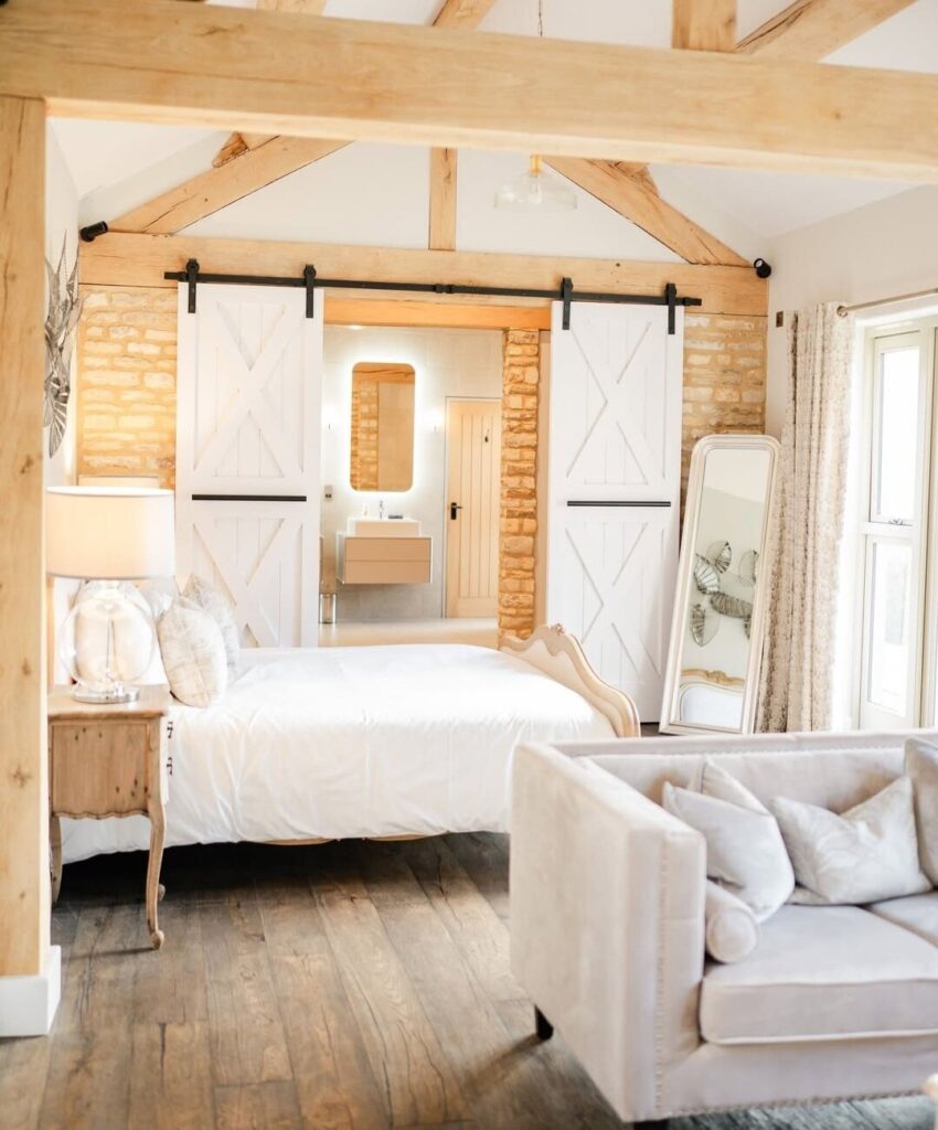 Honeymoon Suite