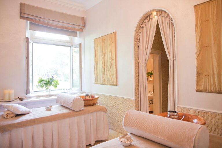 The Pearls therapy suite, Chateau Mcely