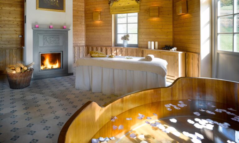 The Honey pavilion with its open fireplace, Chateau Mcely
