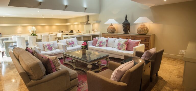 Sitting room in Vielha, Chedington Grange