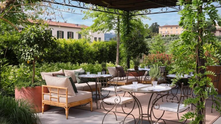 Outdoor Terrace Dining, Fiesole Hillside, Collegio alla Querce
