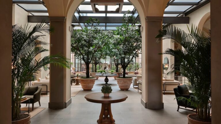 Il Conservatorio, a Sunlit Atrium, Collegio alla Querce