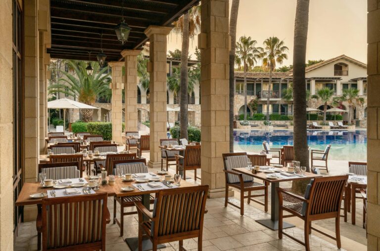 Bacchus Restaurant, Columbia Beach Resort