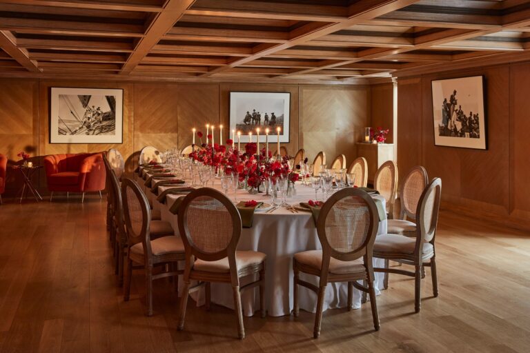 Banquet table in the Maple Room, The Connaught
