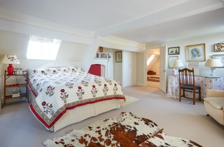 Bedroom 7, Jasmine's Room, Cornwell Manor