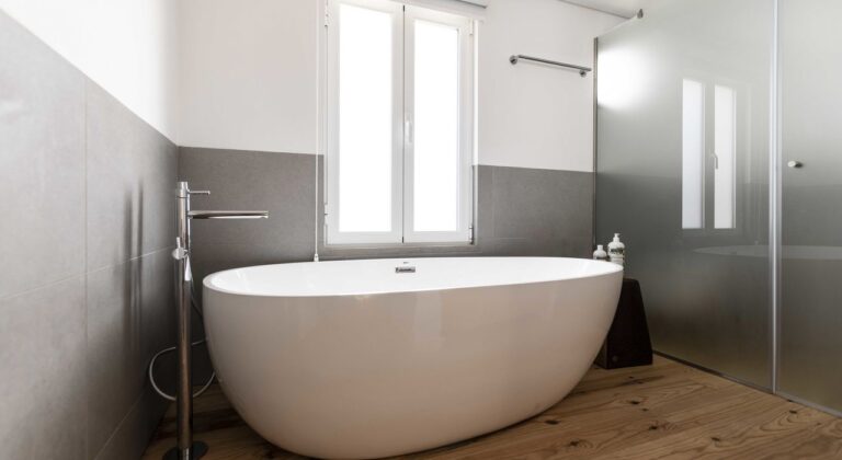 Bathroom with freestanding bath, Craveiral Farmhouse