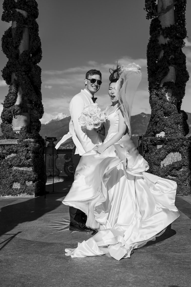 A couple spinning on a terrace above Lake Como, black and white, Daniele Vertelli Photography