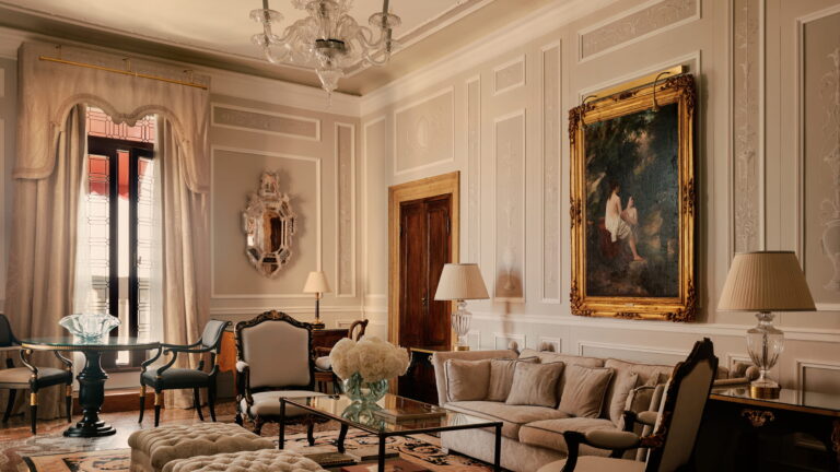 Noble floor salon with antique furnishings and silk curtains, Danieli, Venezia, A Four Seasons Hotel