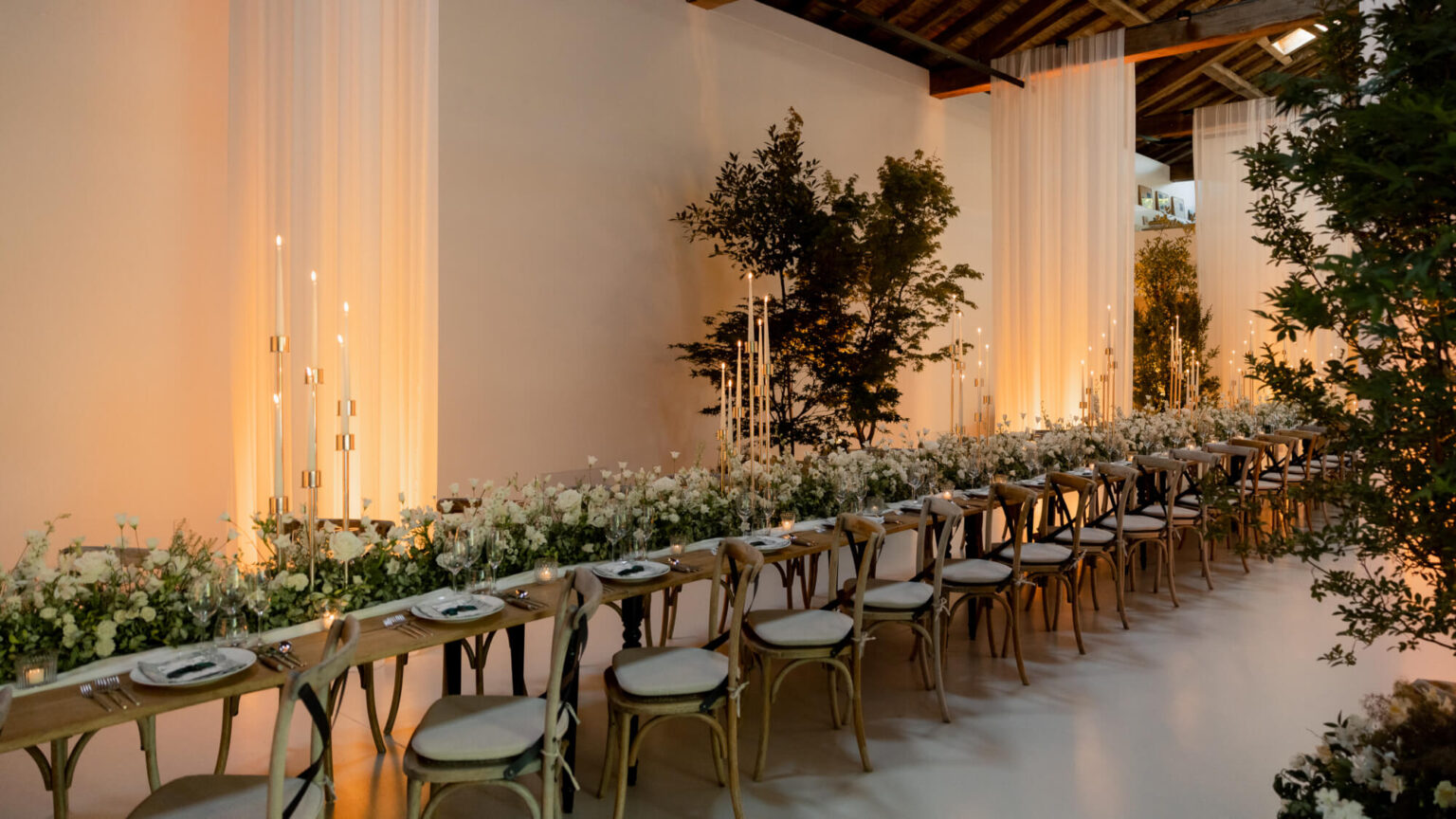 La Laiterie set with a long banquet table