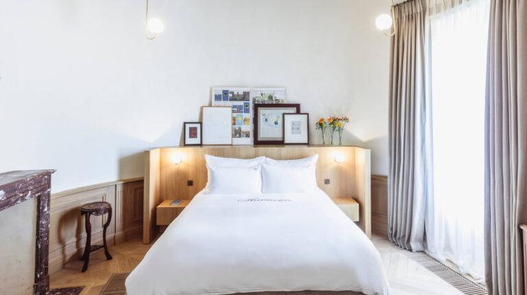 A guestroom bedroom, Domaine des Etangs, Auberge Collection