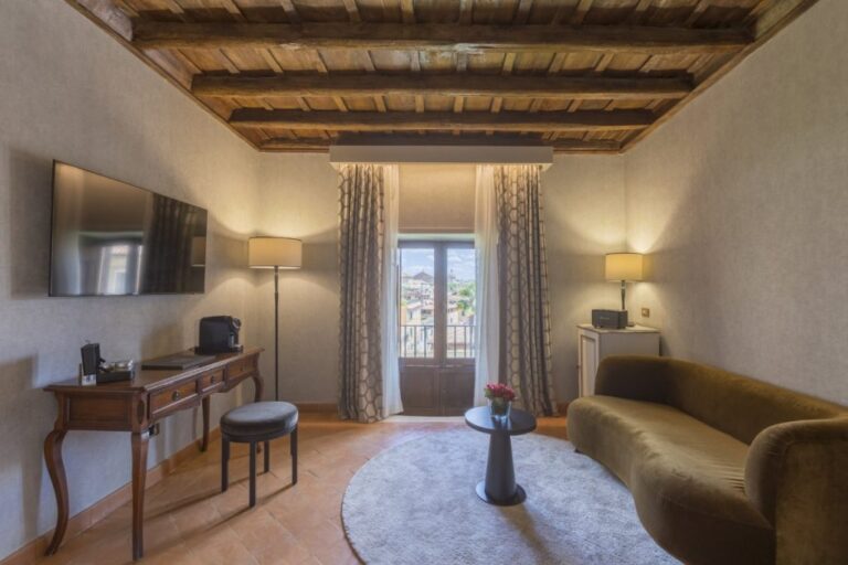 An Executive Room, Donna Camilla Savelli Hotel