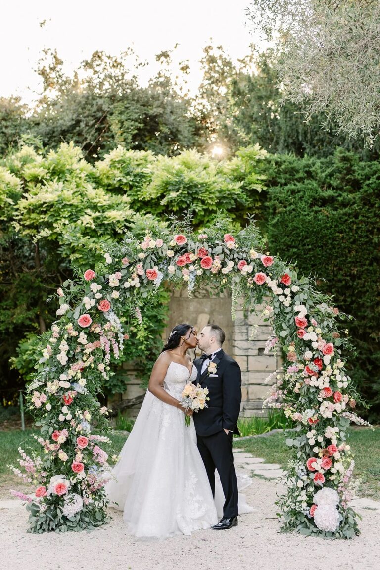 Garden floral arch in pink and white, Bastide du Roy, Dream Paris Wedding