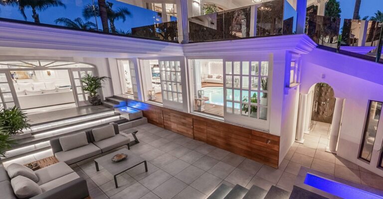 The garden room, set for an evening reception, El Martinete Villa