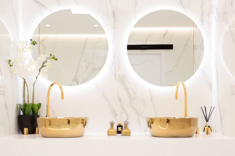 A marble bathroom suite, El Martinete Villa