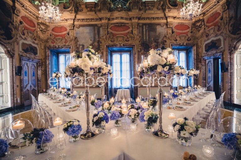 The reception at Palazzo Visconti, hydrangea and garden roses beneath the frescoes, Elisabetta Cardani