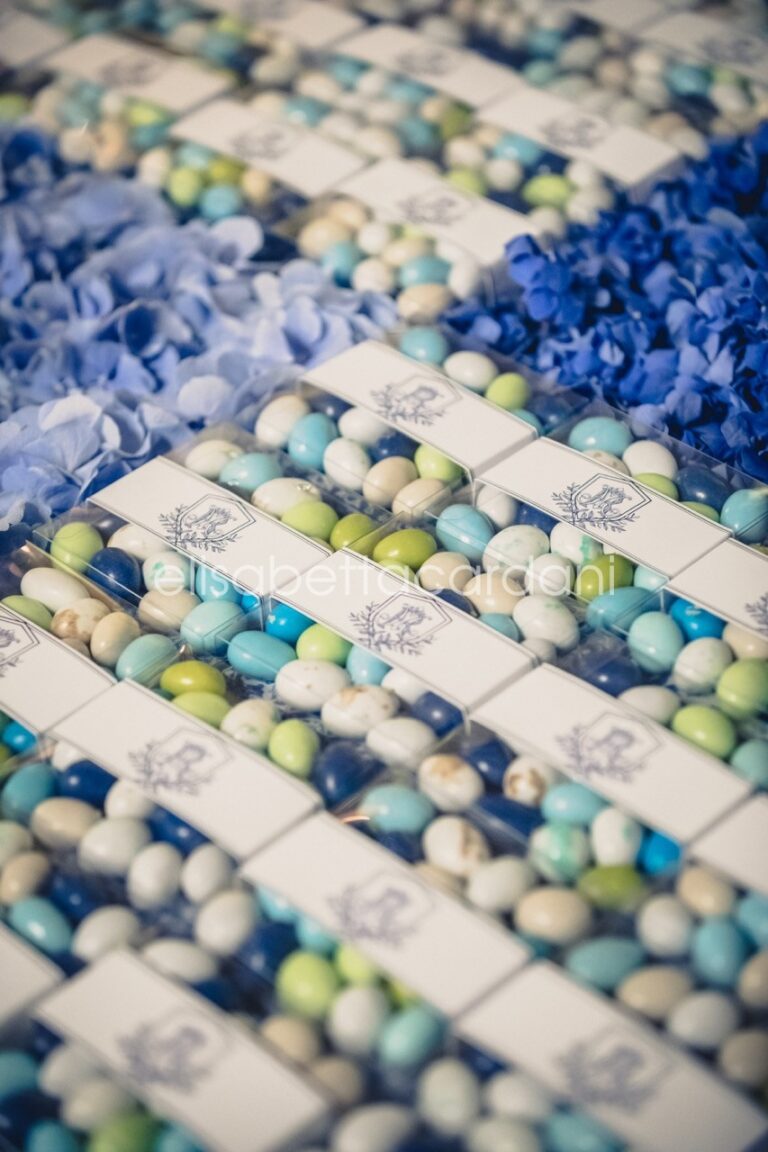 Blue and white sugared almond favours, Elisabetta Cardani