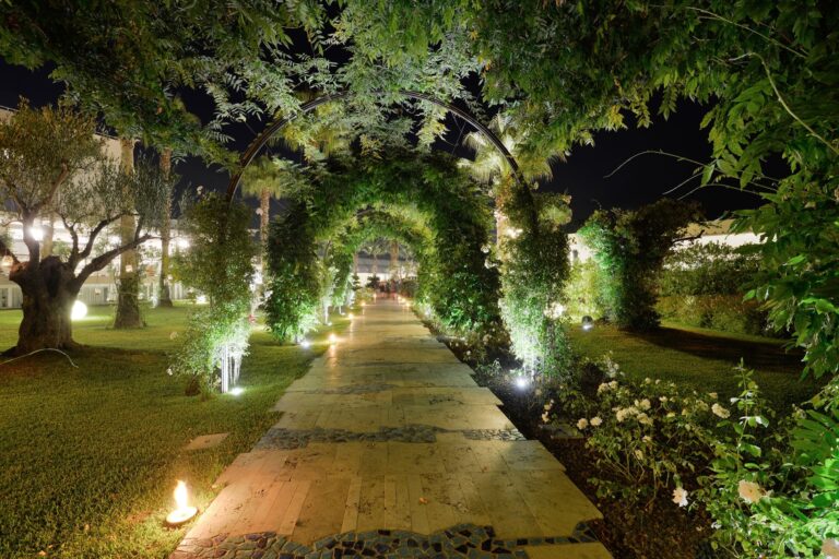 The garden avenue, lit at night, Esplanade Boutique Hotel