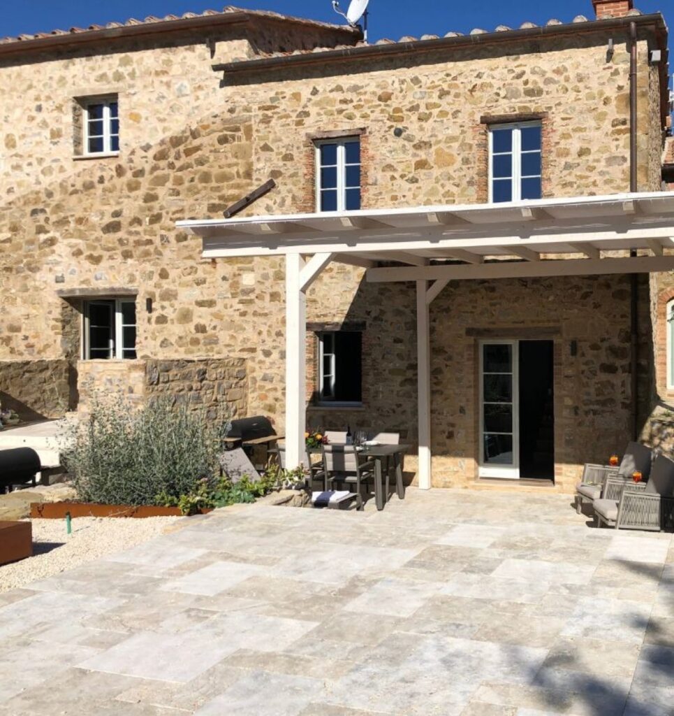 Casale Bellavista and Casale del Sole suites