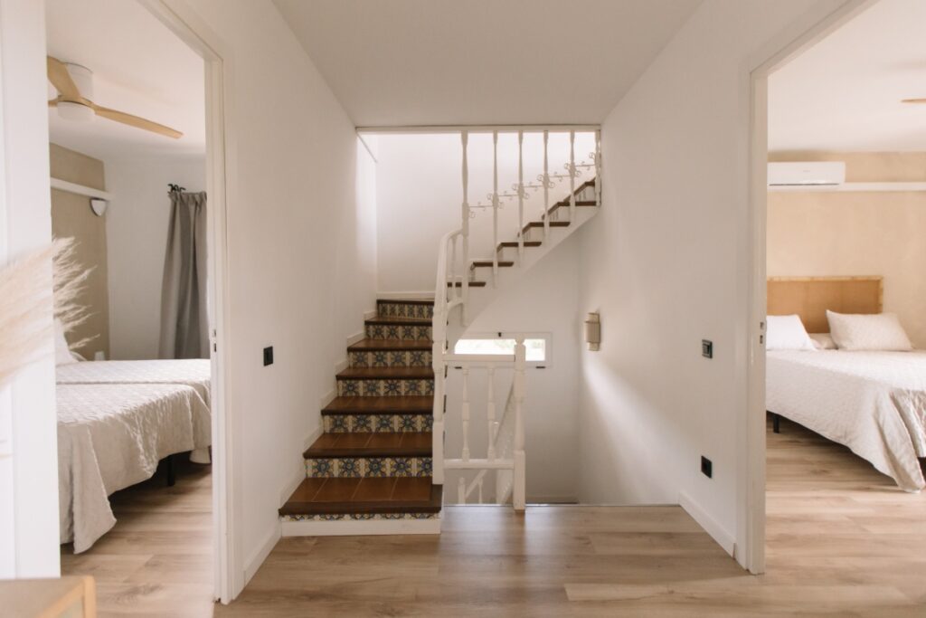 Guest Rooms, photograph 3