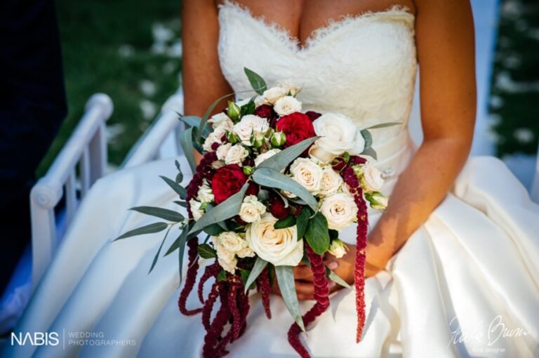 A bridal bouquet of ivory roses, garden roses and amaranthus, Castello di Tor Crescenza, Flavia Bruni