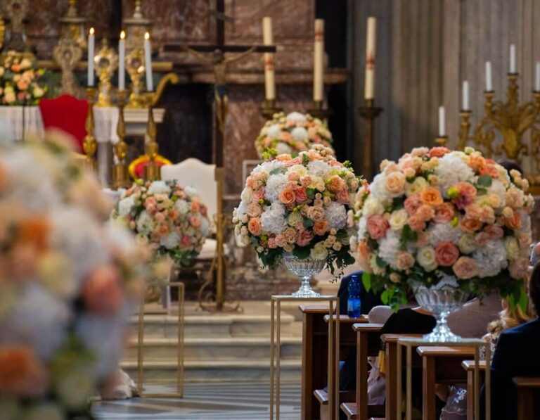 Floral pedestals of rose and hydrangea at the altar, Chiesa di San Giovanni Battista dei Fiorentini, Floreventi