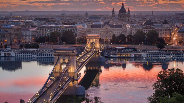 Chain Bridge and the Pest skyline at dusk, Four Seasons Hotel Gresham Palace