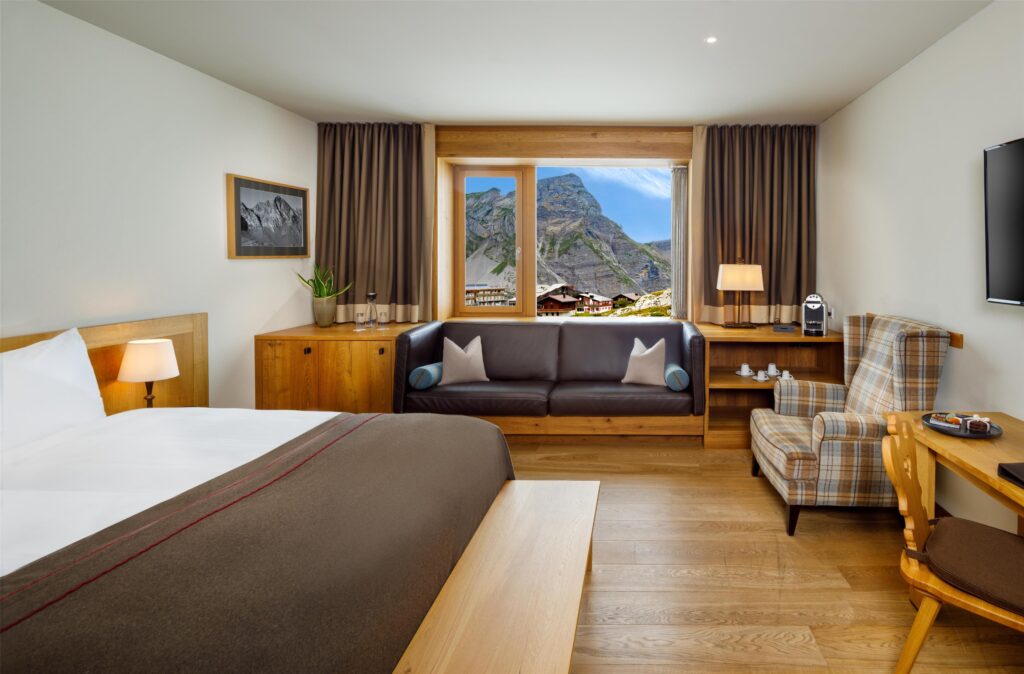 Mountain View Room