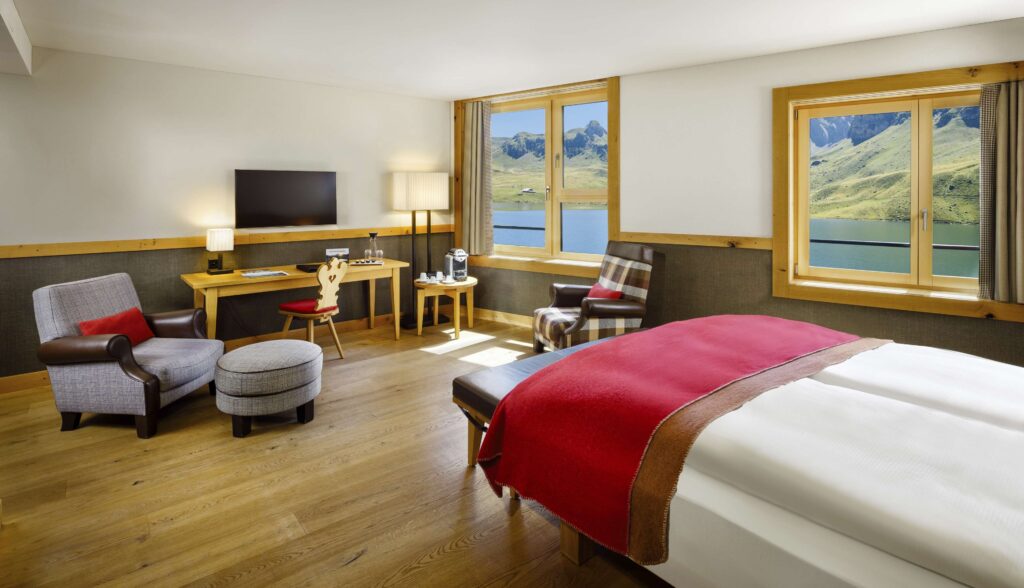 Lake View Room