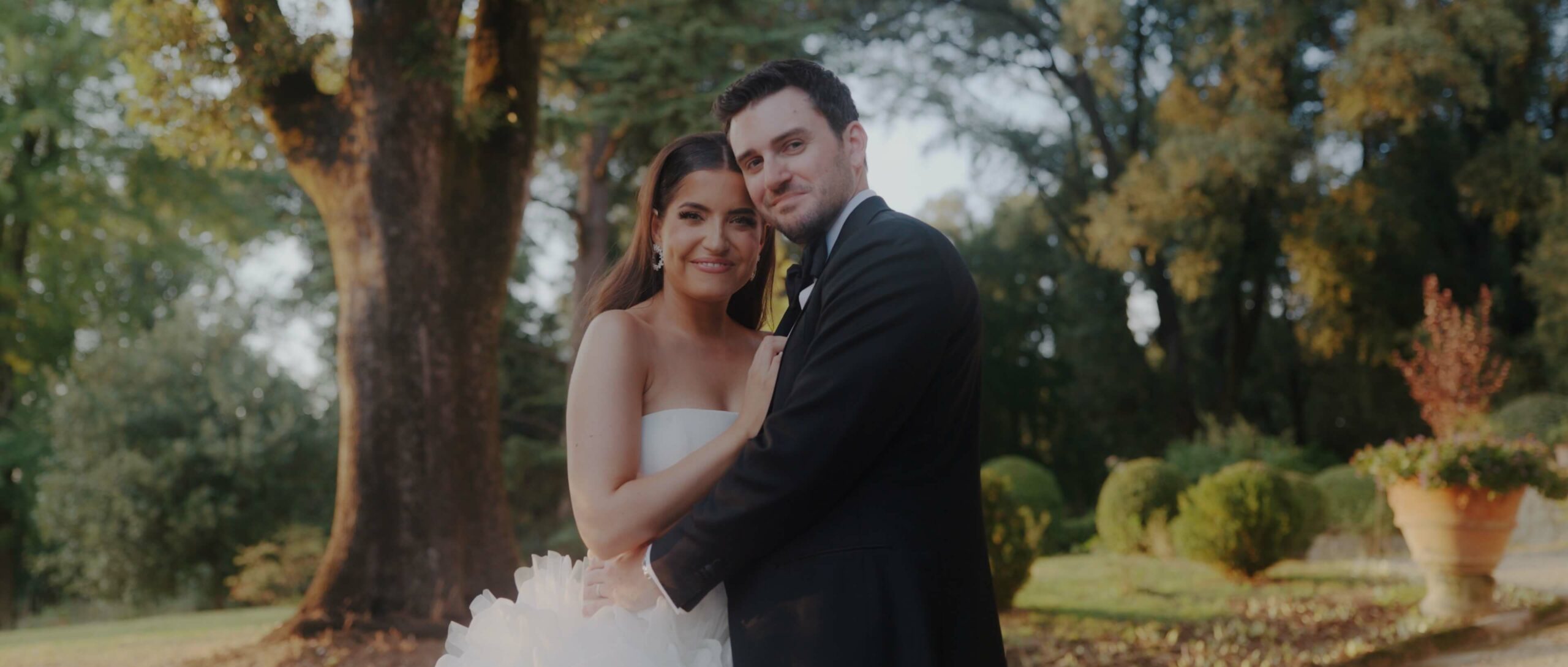 Kelsey and Brett in the gardens at Villa il Garofalo, Florence, Gaetano Di Giacomo Media Production