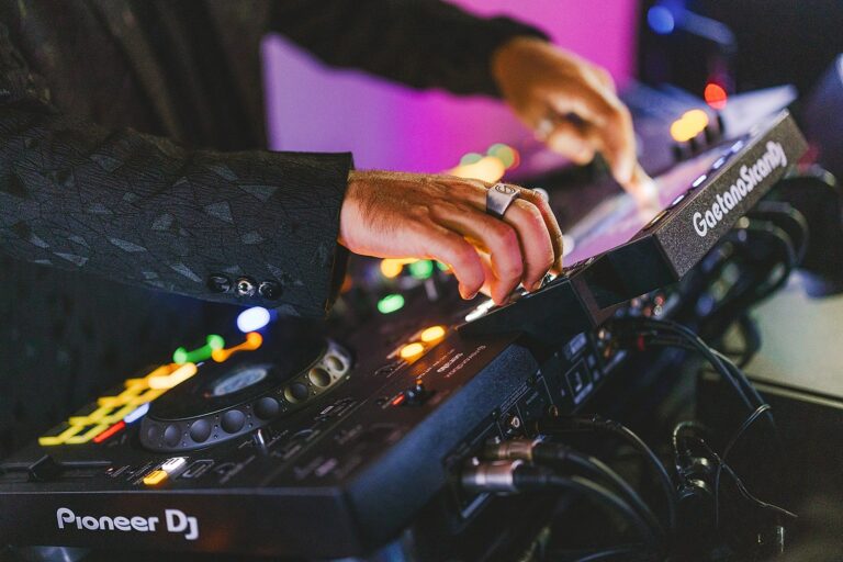 Gaetano Sicari DeeJay, Gaetano Sicari DeeJay