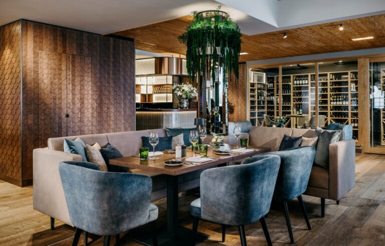 Restaurant Tirolia with its open show kitchen, Grand Tirolia Kitzbuhel
