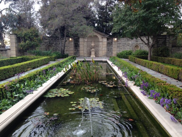The Formal Garden's second reflecting pool and stone niche, Greystone Mansion