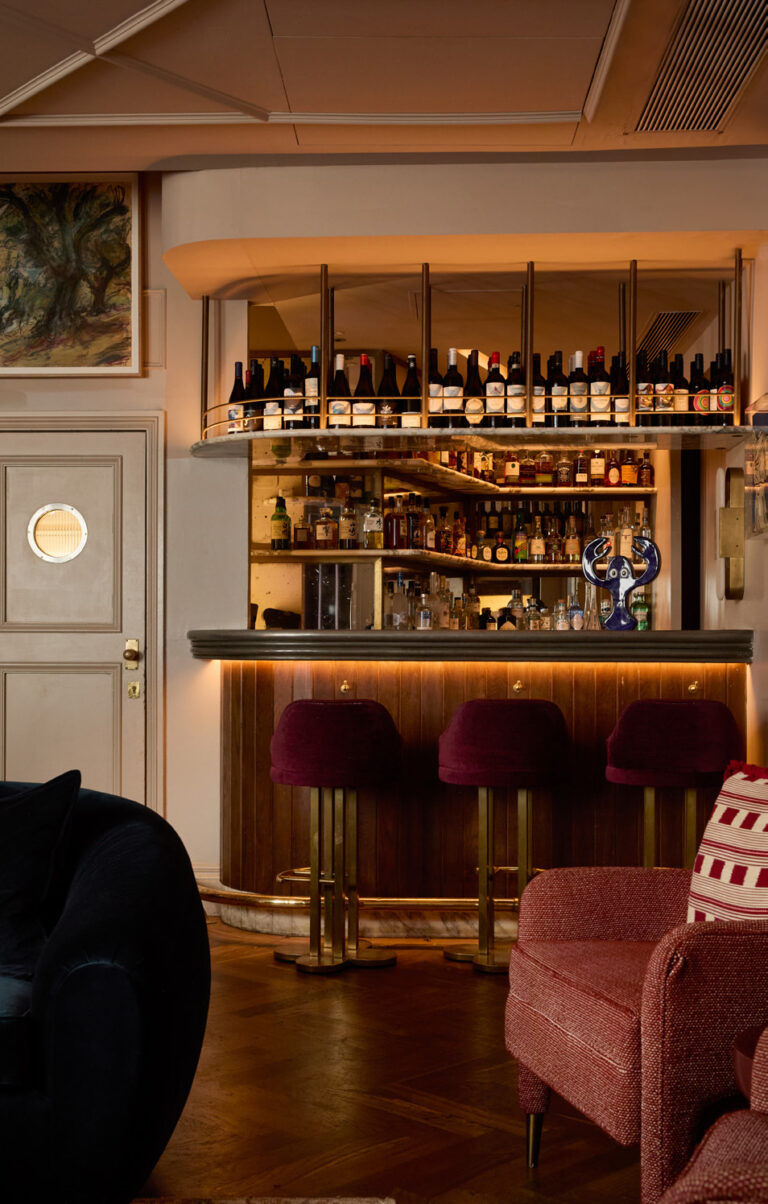 The Groucho Club, A bar with a wine display