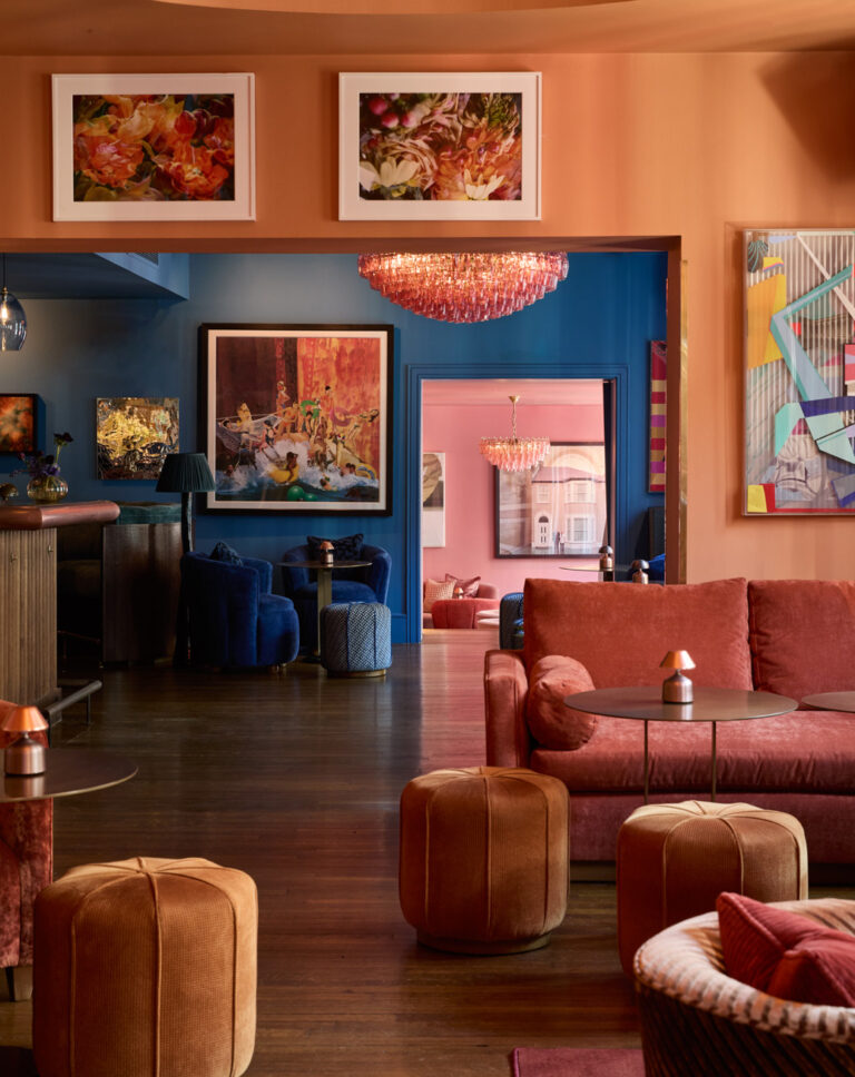 The Groucho Club, A lounge with a view through to the bar