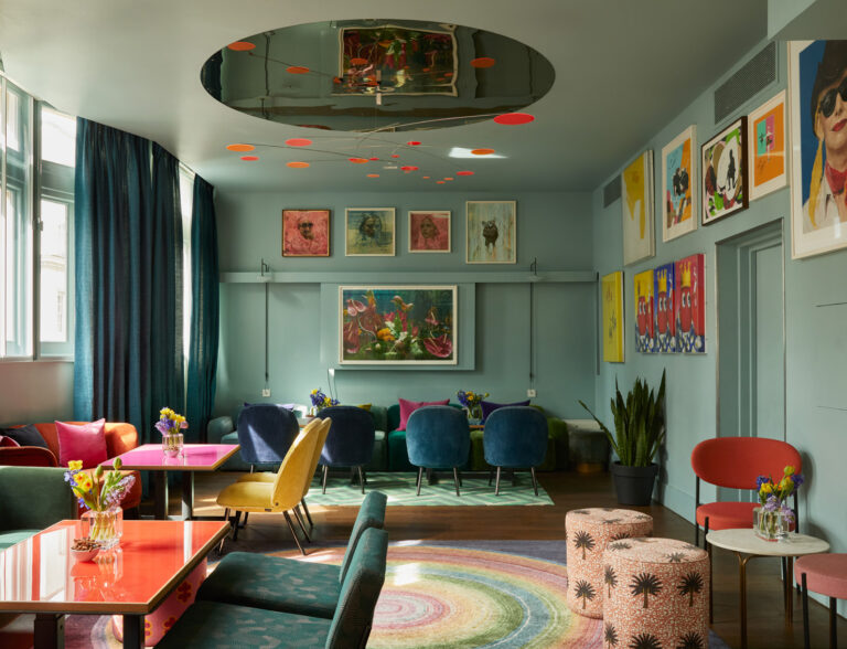 The Groucho Club, The blue room set for a reception dinner