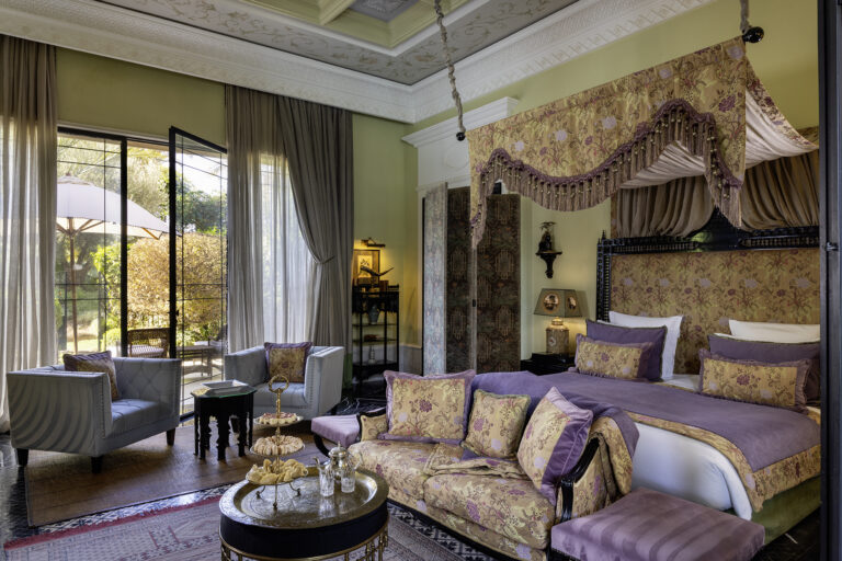 A bedroom with canopy bed, Hôtel Palais Ronsard Relais & Châteaux