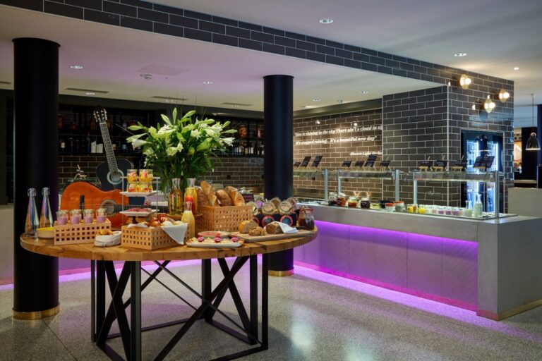 The GMT+1 bar, Hard Rock Hotel Davos