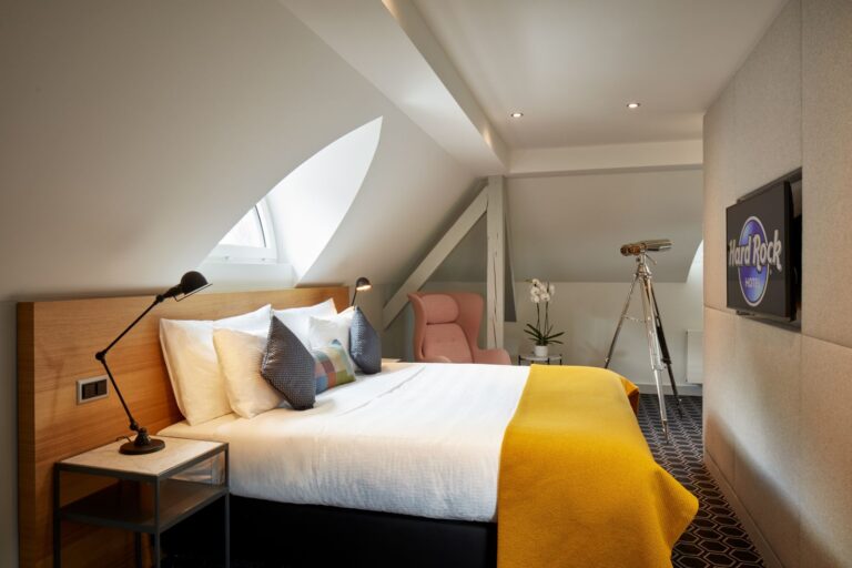 Bedroom of the Rock Suite King Gold, Hard Rock Hotel Davos