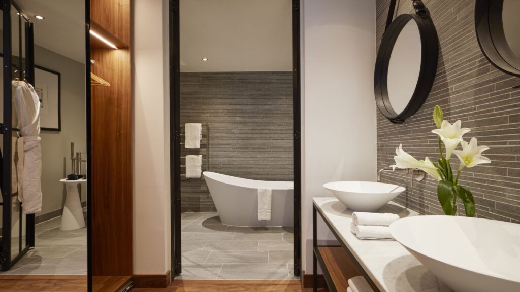Studio Suite King Platinum