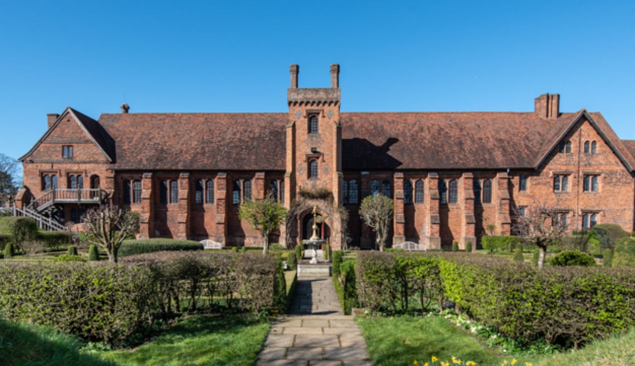 The Old Palace with its gardens, Hatfield House