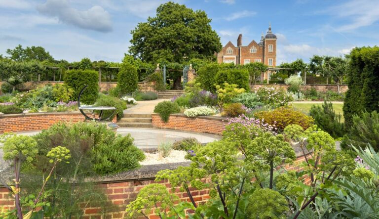 The West Garden with Hatfield House behind, Hatfield House