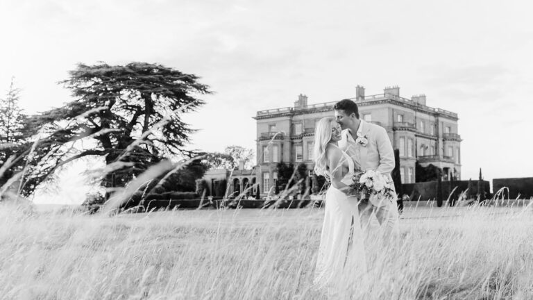 Kate and Lewis in the long grass in front of Hedsor House, Buckinghamshire (film still), HD Moments