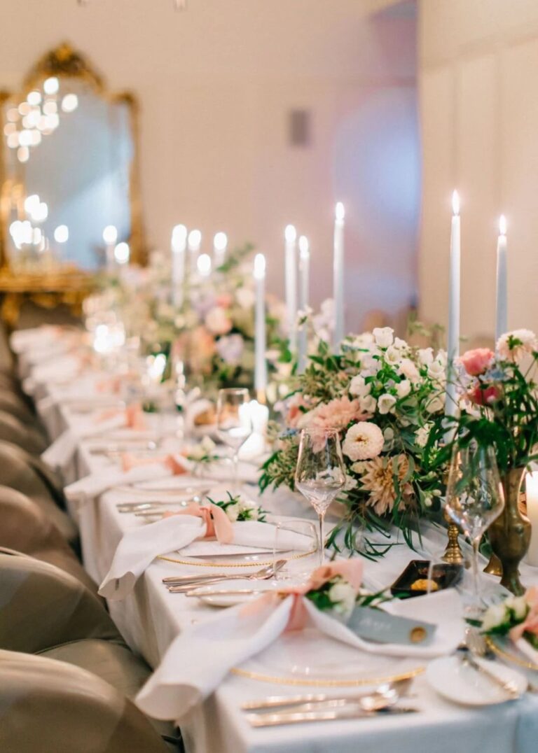 Candlelit banquet table at Hotel Sans Souci, Vienna, High Emotion Weddings