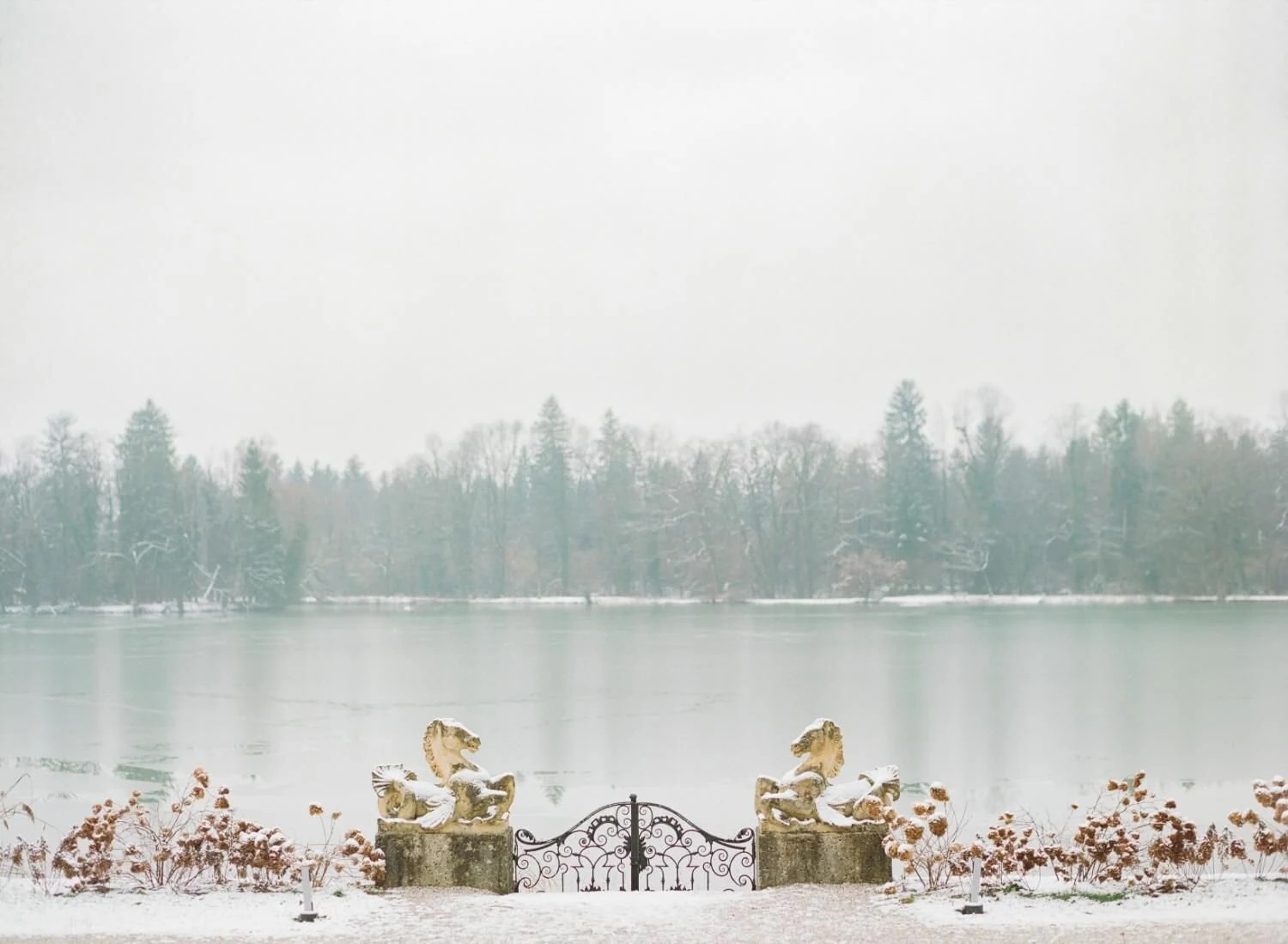 Winter morning on the lake at Schloss Leopoldskron, Salzburg, High Emotion Weddings