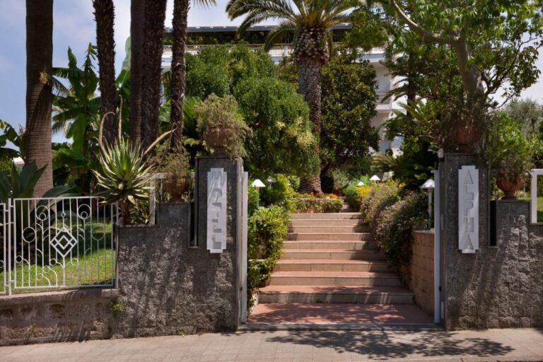 The entrance to Hotel Alpha, Sant'Agnello, Hotel Alpha
