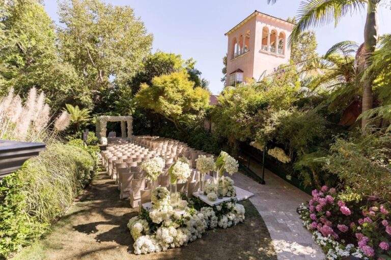 The Swan Lake ceremony aisle, the mission tower behind, Hotel Bel-Air