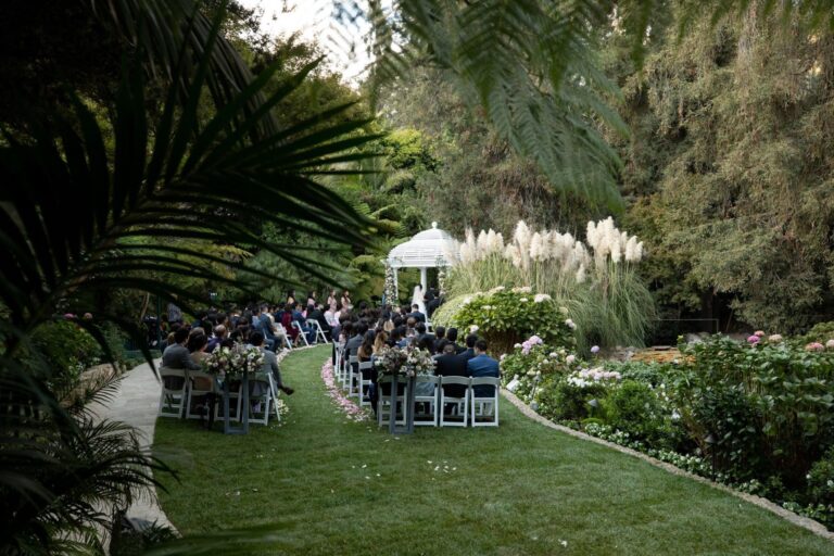 A garden ceremony at Hotel Bel-Air (Photo: Andy Seo), Hotel Bel-Air