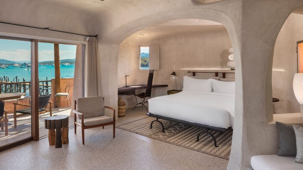 Deluxe & Luxury Design Suites
